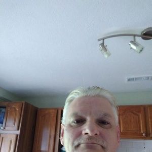 Meet your Posher, Bruce